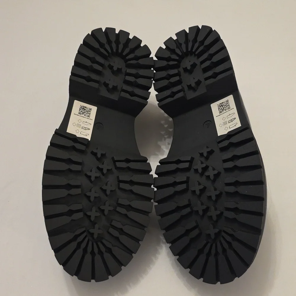 BRAN NEW OSOS DESIGN  WOMEN'S LUG SOLE LOAFER WITH HORSEBIT - Picture 9 of 16